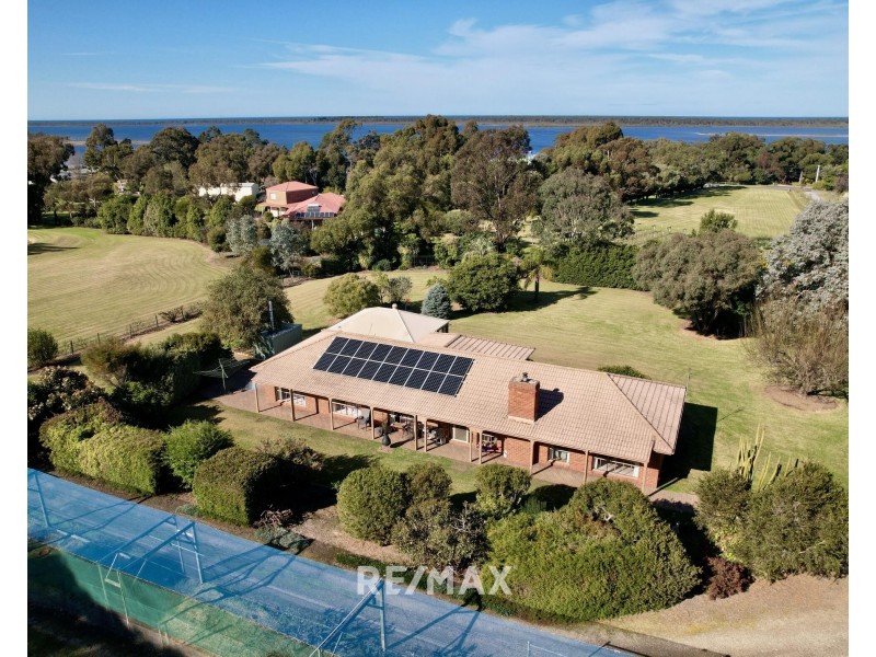 42 Lakeshore Drive, Nungurner VIC 3909