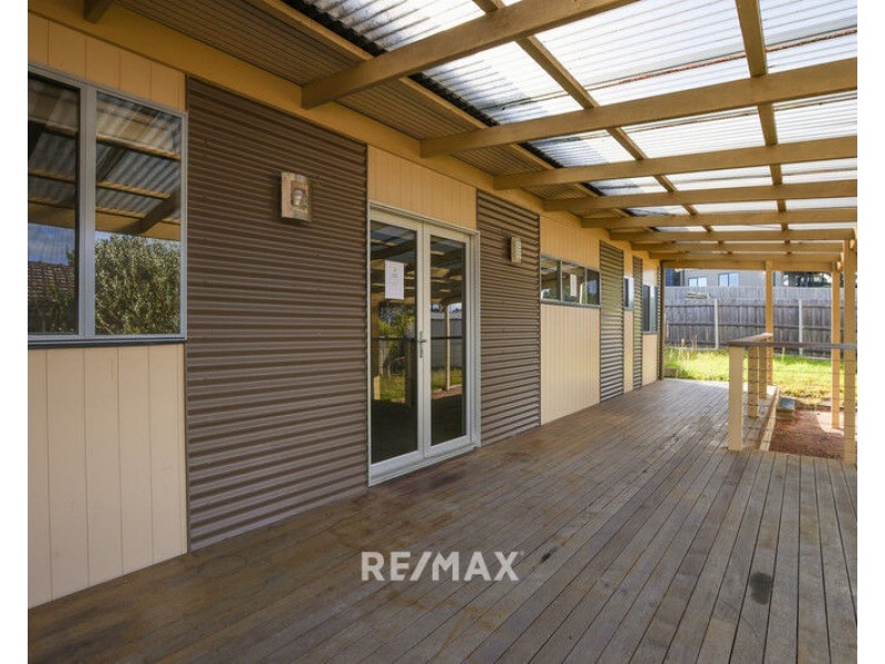 2/13 New Street, Lakes Entrance VIC 3909