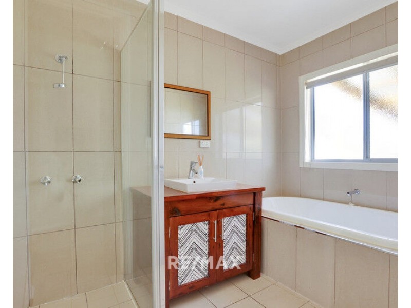 2/13 New Street, Lakes Entrance VIC 3909