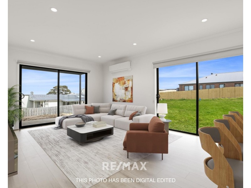 61 Lakeview Drive, Lakes Entrance VIC 3909