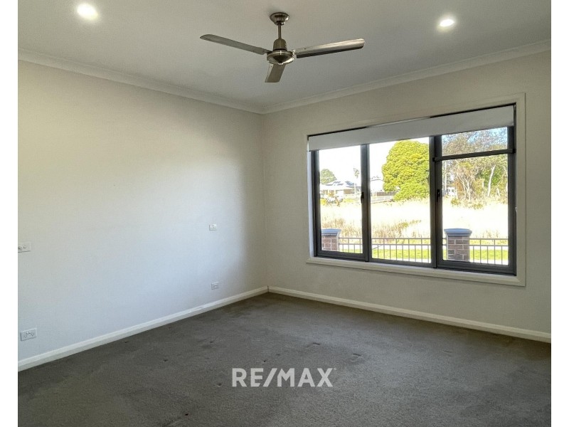 2 Penang Boardwalk, Lakes Entrance VIC 3909