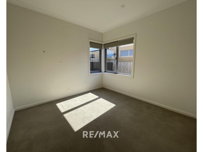 2 Penang Boardwalk, Lakes Entrance VIC 3909