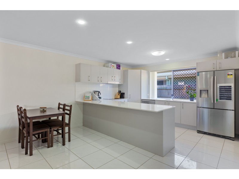 34 Haslewood Cres, Meridan Plains QLD 4551