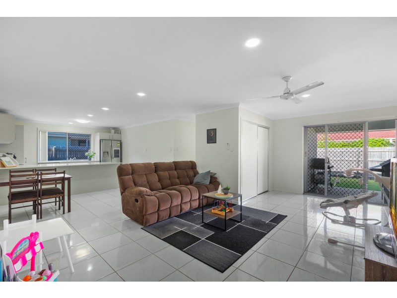 34 Haslewood Cres, Meridan Plains QLD 4551