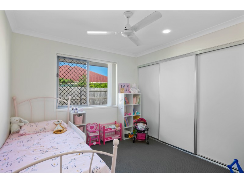 34 Haslewood Cres, Meridan Plains QLD 4551