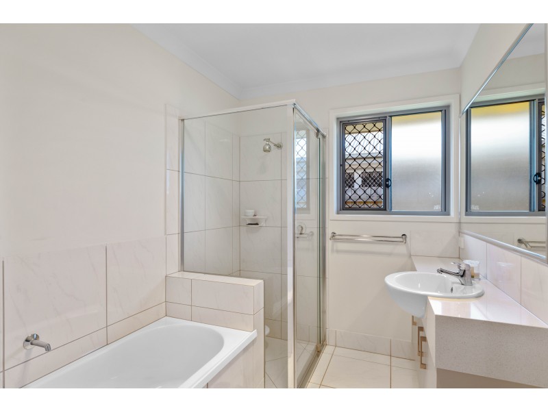 34 Haslewood Cres, Meridan Plains QLD 4551