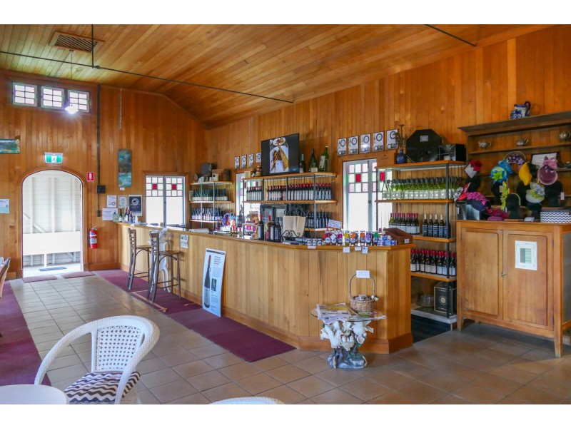 9 Watson Road, Thulimbah QLD 4376