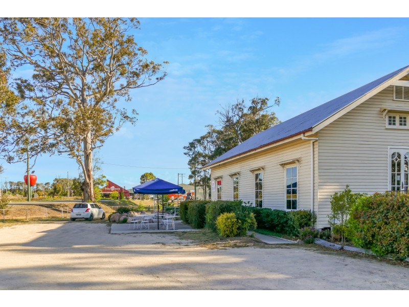9 Watson Road, Thulimbah QLD 4376