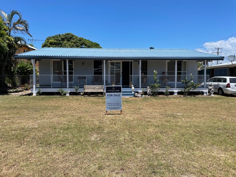 17 Howard St, Burrum Heads QLD 4659