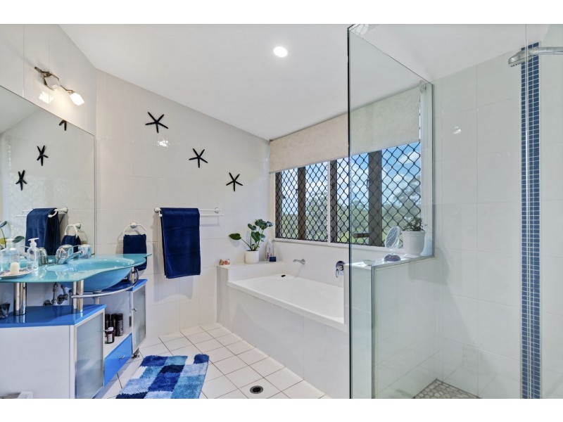 5 Kerlin Lane, Woombye QLD 4559