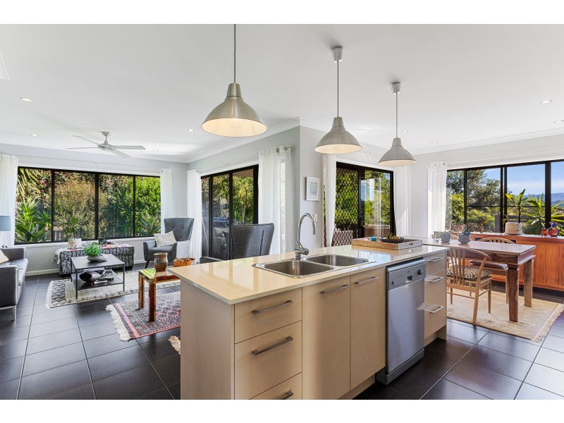 6 Bowers Court, Woombye QLD 4559