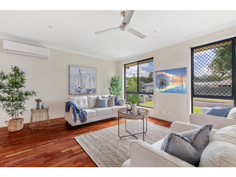29 Maddock Ave, Mooloolah Valley QLD 4553