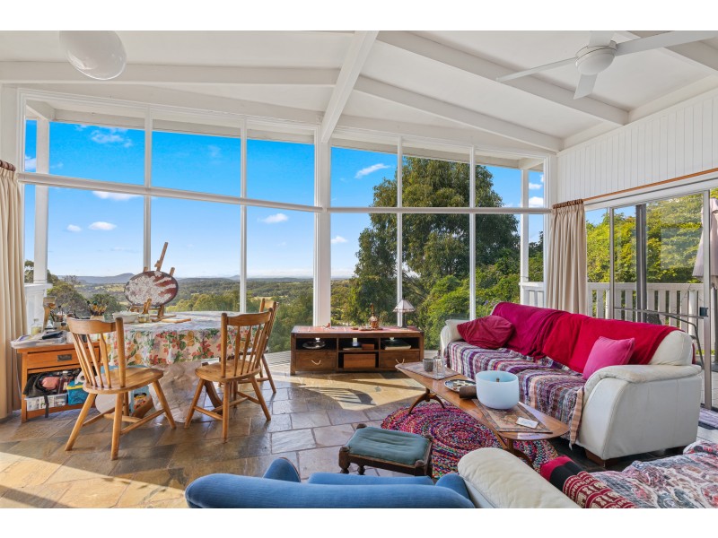 27 Flaxton Drive, Mapleton QLD 4560