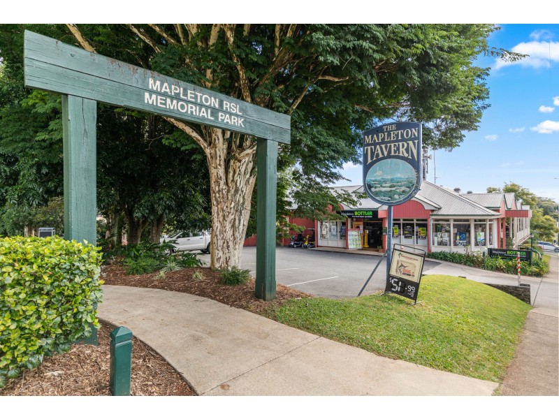 27 Flaxton Drive, Mapleton QLD 4560