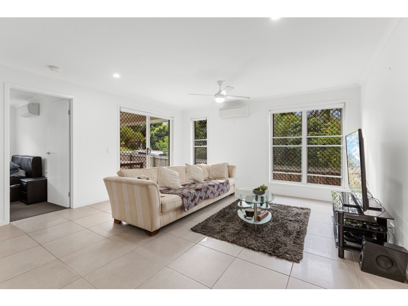 18 Bonaparte Place, Palmwoods QLD 4555