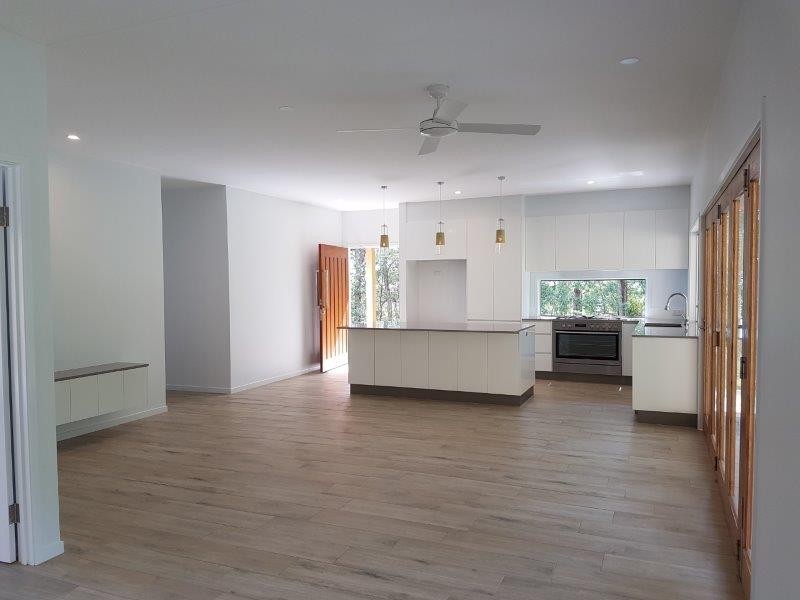 6 Simons Road, Towen Mountain QLD 4560