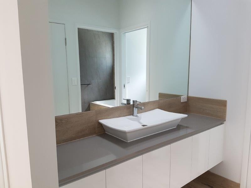 6 Simons Road, Towen Mountain QLD 4560