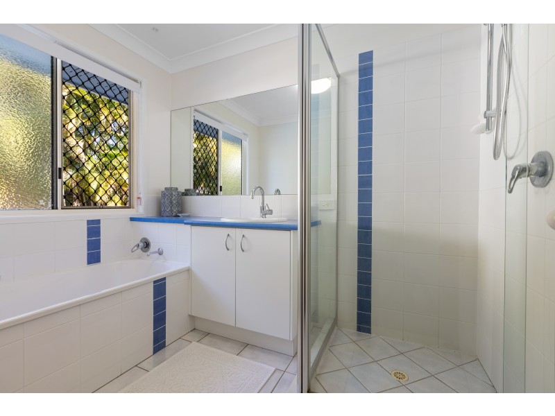 6 Dalzell Court, Burnside QLD 4560