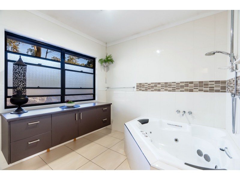 102 Diamond Valley Road, Mooloolah Valley QLD 4553