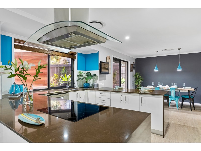 5 Jacaranda Drive, Mooloolaba QLD 4557