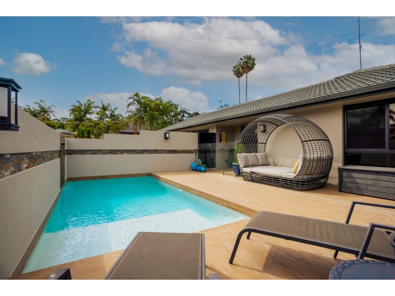 5 Jacaranda Drive, Mooloolaba QLD 4557