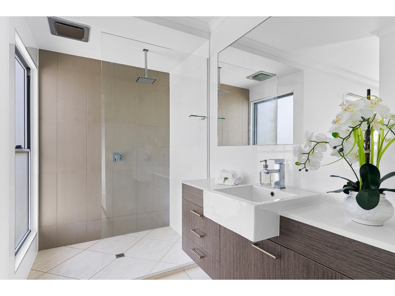 8 Donna Place, Buderim QLD 4556