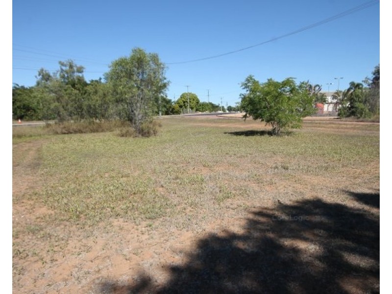 19 New Queen Road, Queenton QLD 4820