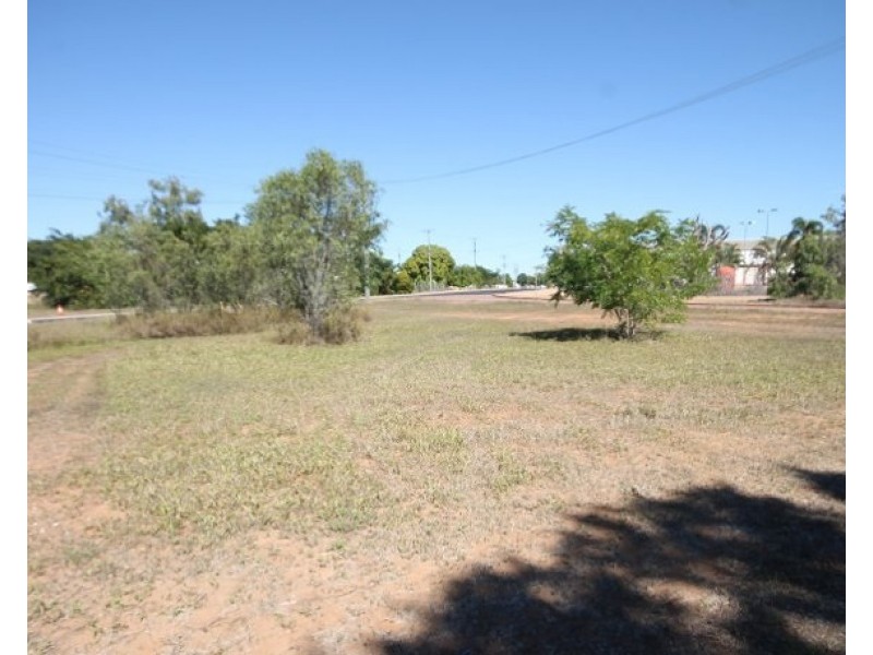 19 New Queen Road, Queenton QLD 4820