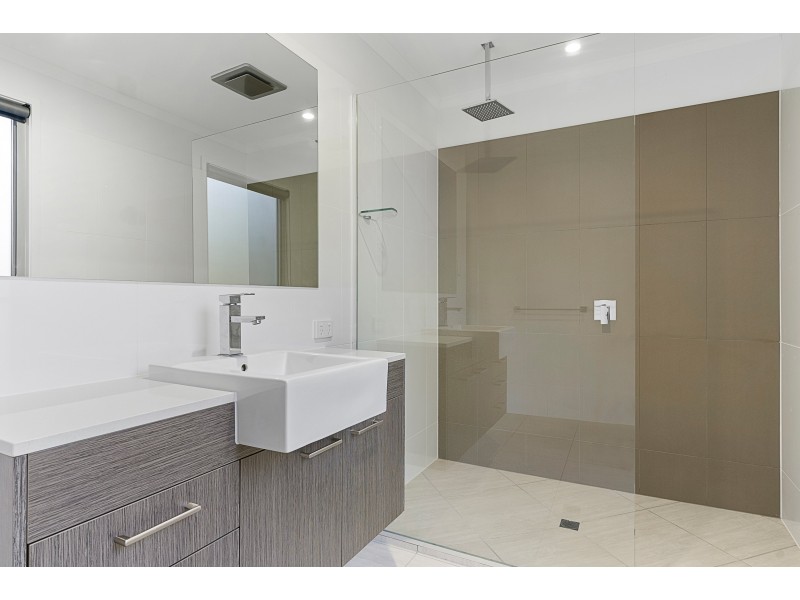 8b Donna Place, Buderim QLD 4556
