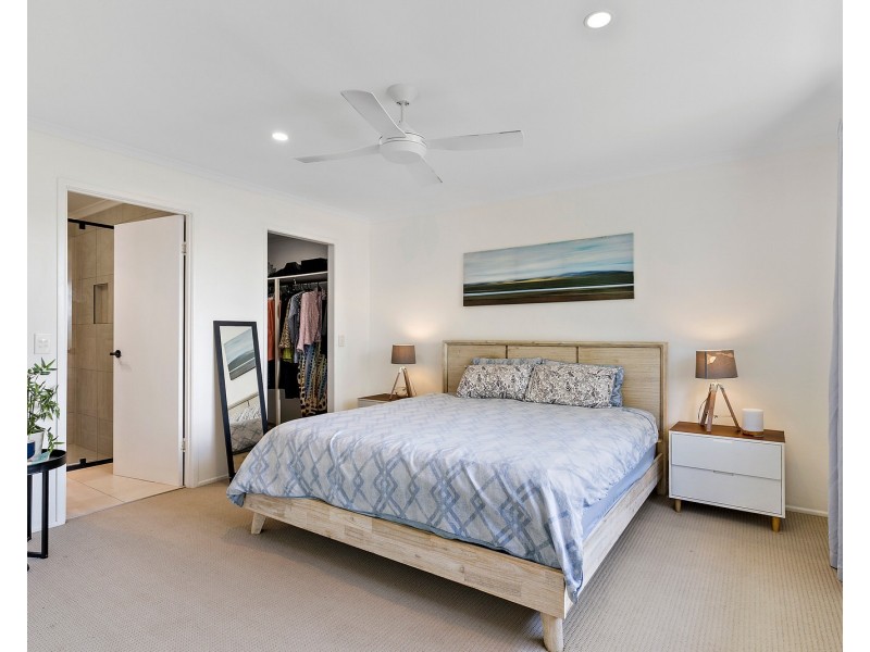 6 Valley Breeze Court, Coes Creek QLD 4560
