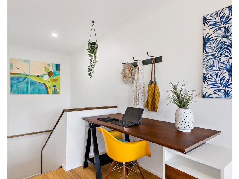 6 Valley Breeze Court, Coes Creek QLD 4560