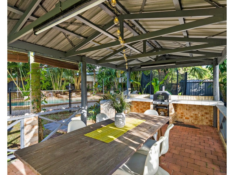 6 Valley Breeze Court, Coes Creek QLD 4560