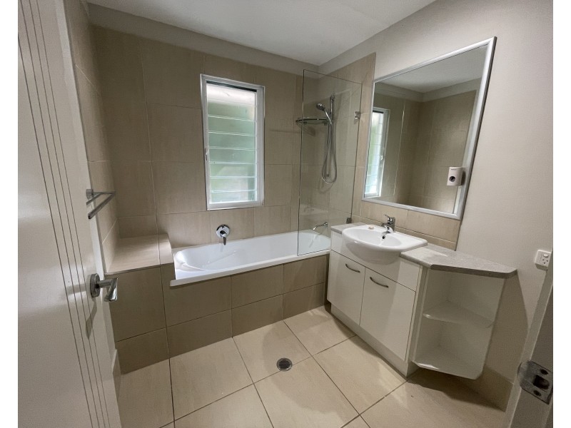 10/43-45 Western Avenue, Montville QLD 4560