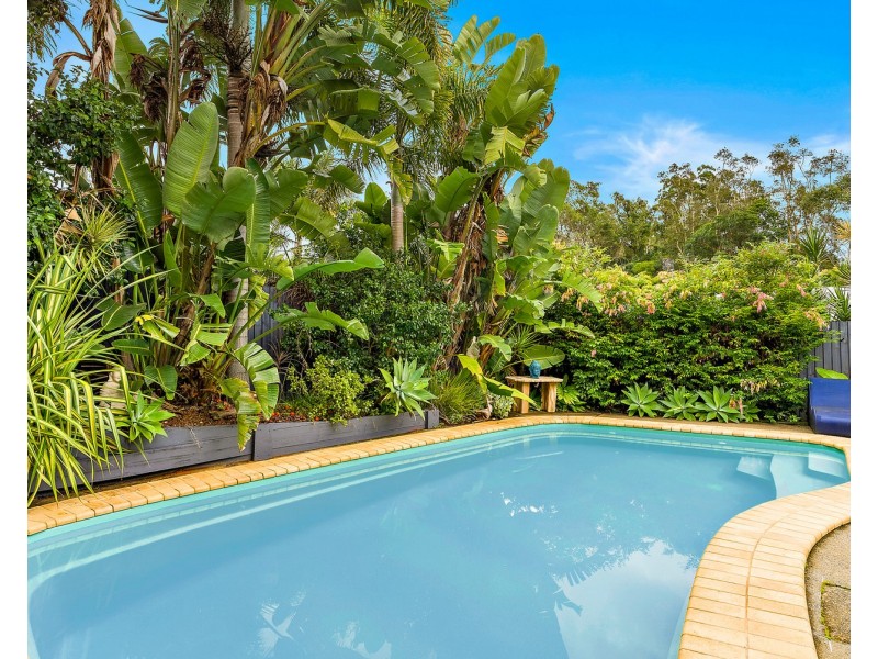 20 Davey Drive, Woombye QLD 4559