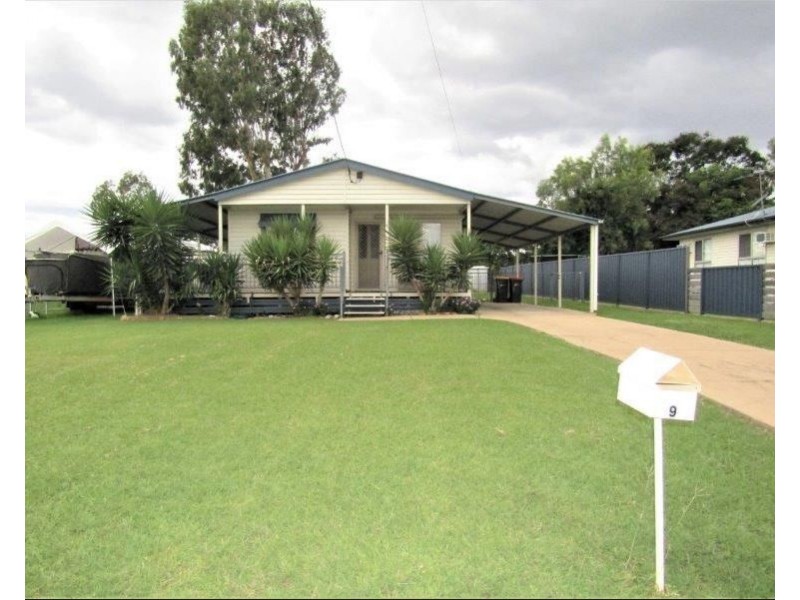 9 Long Street, Blackwater QLD 4717