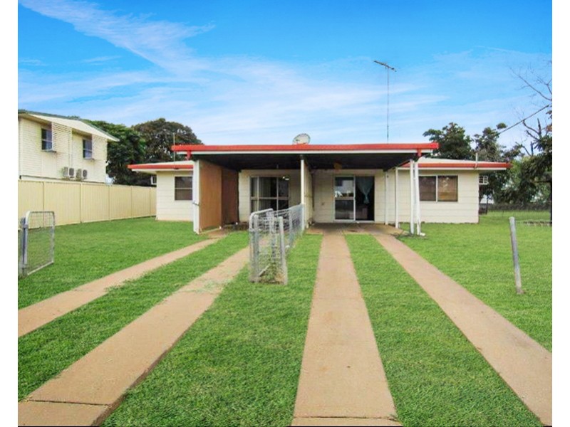1 & 2/9 Umbrella Street, Blackwater QLD 4717