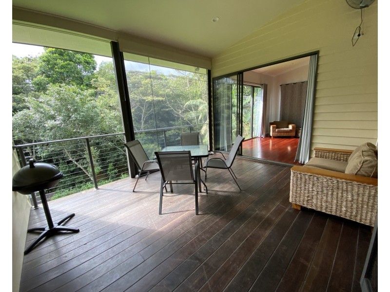 18 Lawyer Street, Maleny QLD 4552