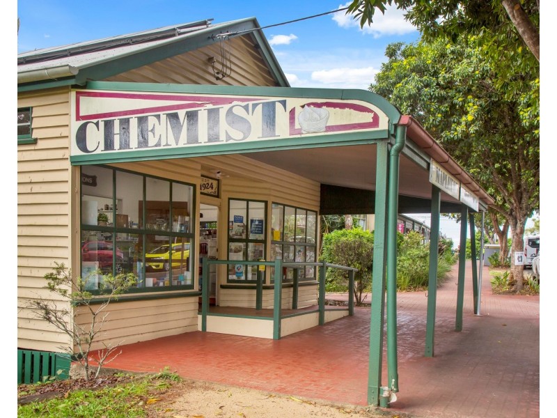 3 Post Office Road, Mapleton QLD 4560