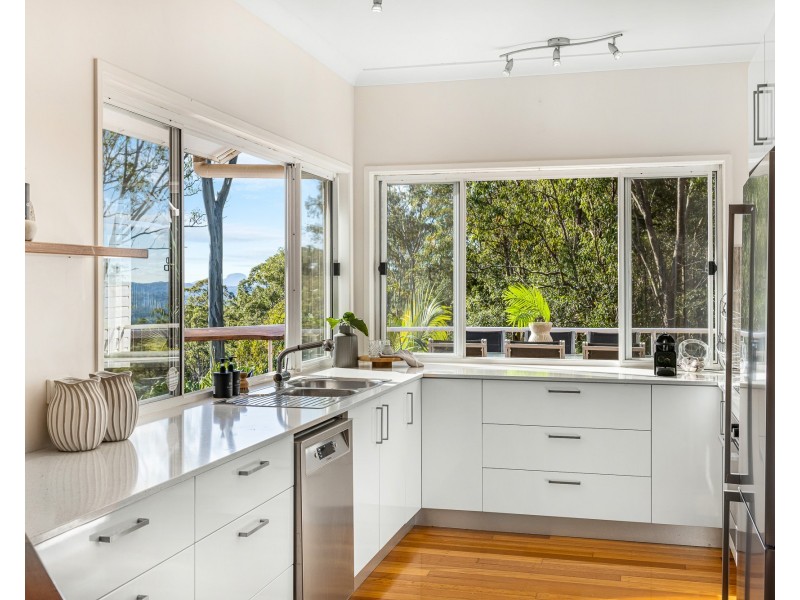 123 Mons School Road, Mons QLD 4556