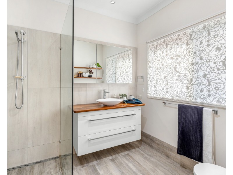 123 Mons School Road, Mons QLD 4556