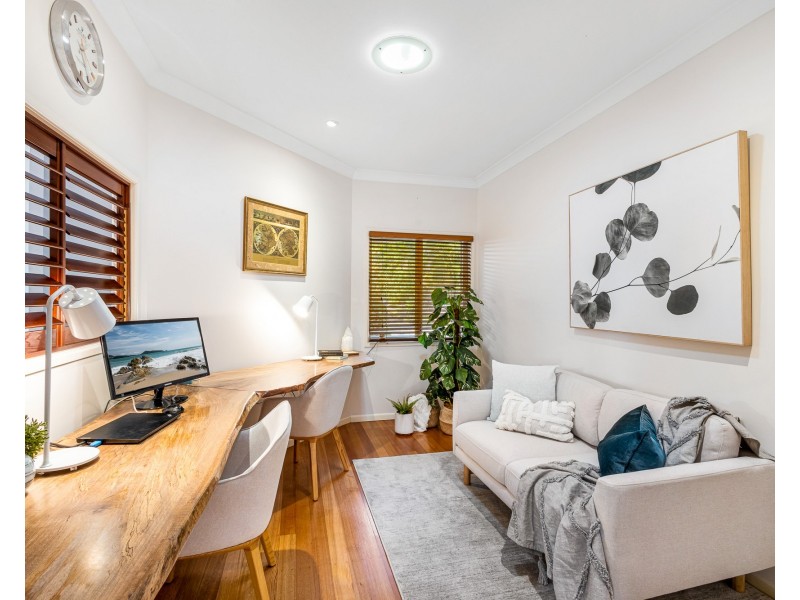 123 Mons School Road, Mons QLD 4556