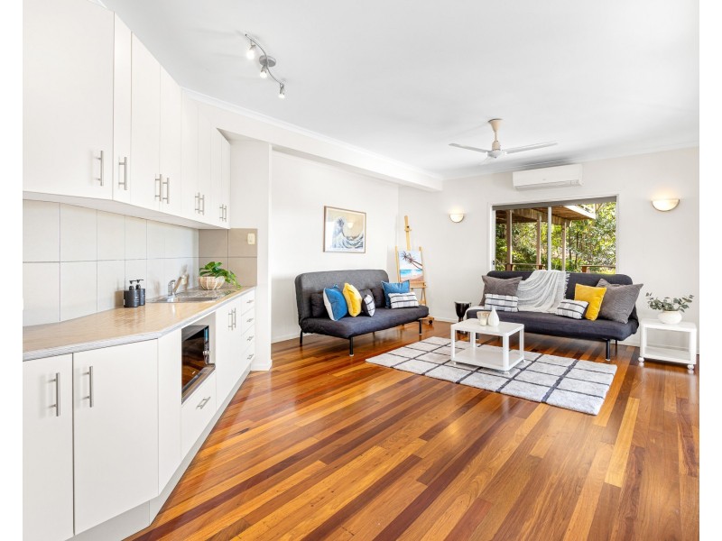 123 Mons School Road, Mons QLD 4556