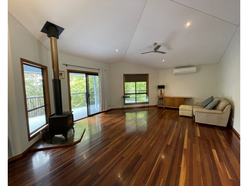 27 Leigha Place, Kureelpa QLD 4560
