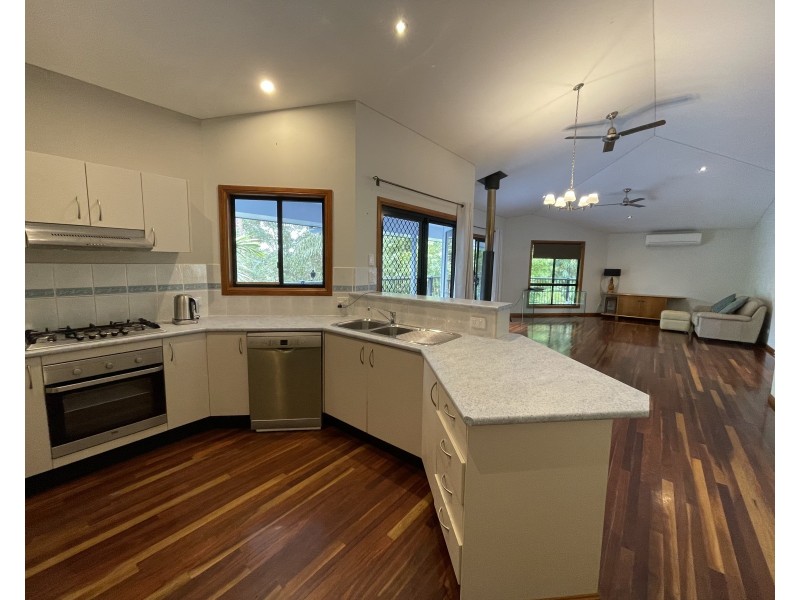 27 Leigha Place, Kureelpa QLD 4560