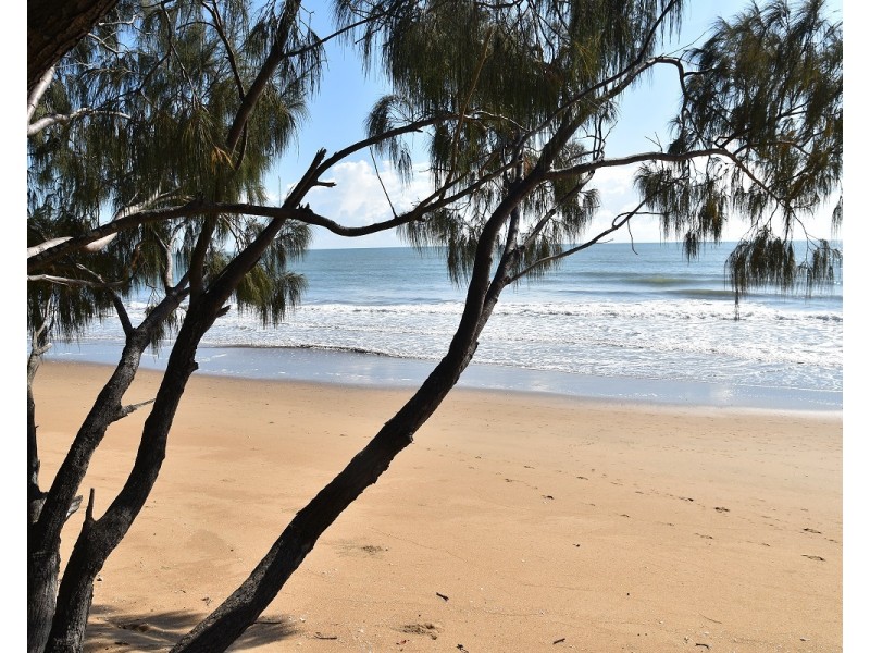 2 Storm Petrel Court, Moore Park Beach QLD 4670