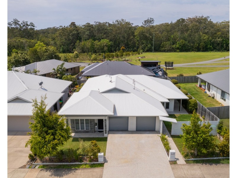 2/15 Pinnacles Drive, Glass House Mountains QLD 4518