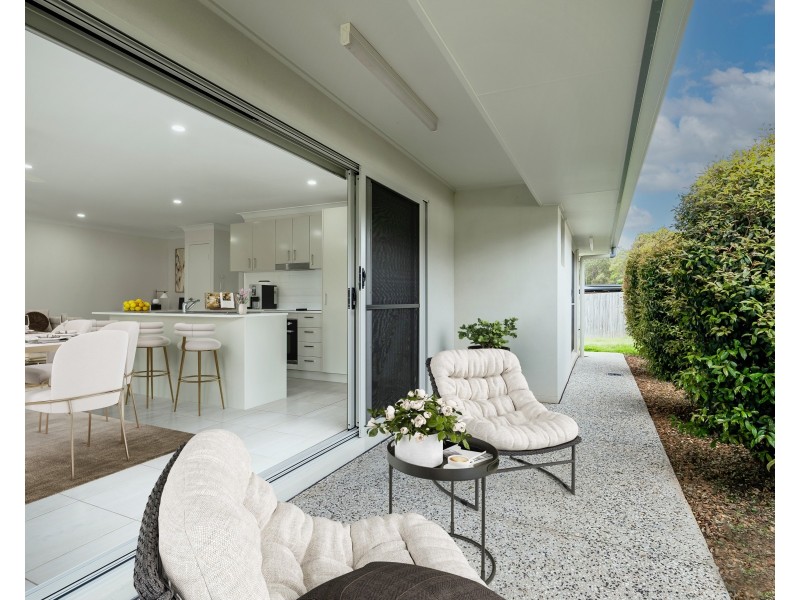 2/15 Pinnacles Drive, Glass House Mountains QLD 4518