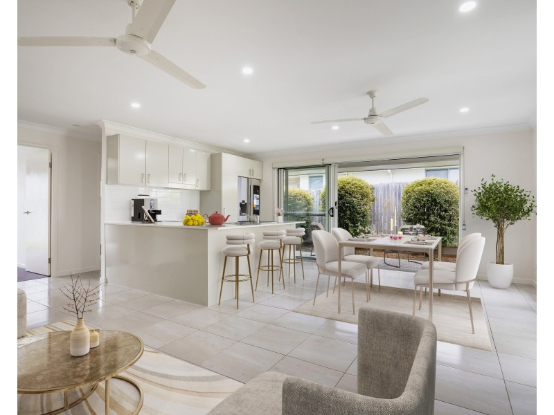 2/15 Pinnacles Drive, Glass House Mountains QLD 4518