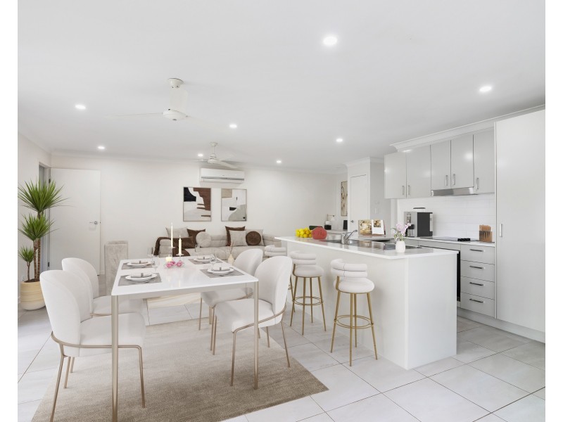 2/15 Pinnacles Drive, Glass House Mountains QLD 4518