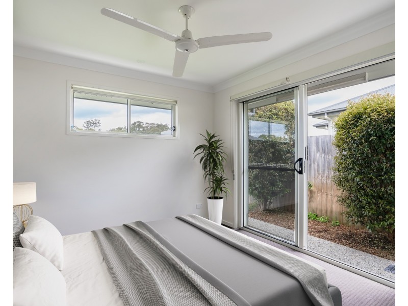 2/15 Pinnacles Drive, Glass House Mountains QLD 4518